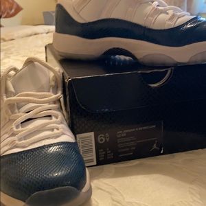 Air Jordan 11 retro low blue snakeskin